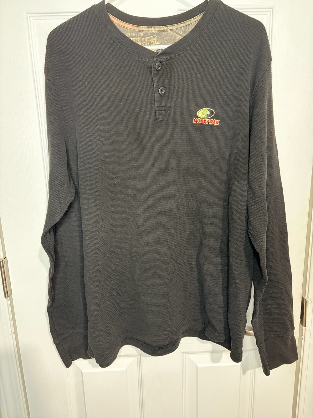 Mossy Oak Black Long-Sleeve Henley Thermal with Logo